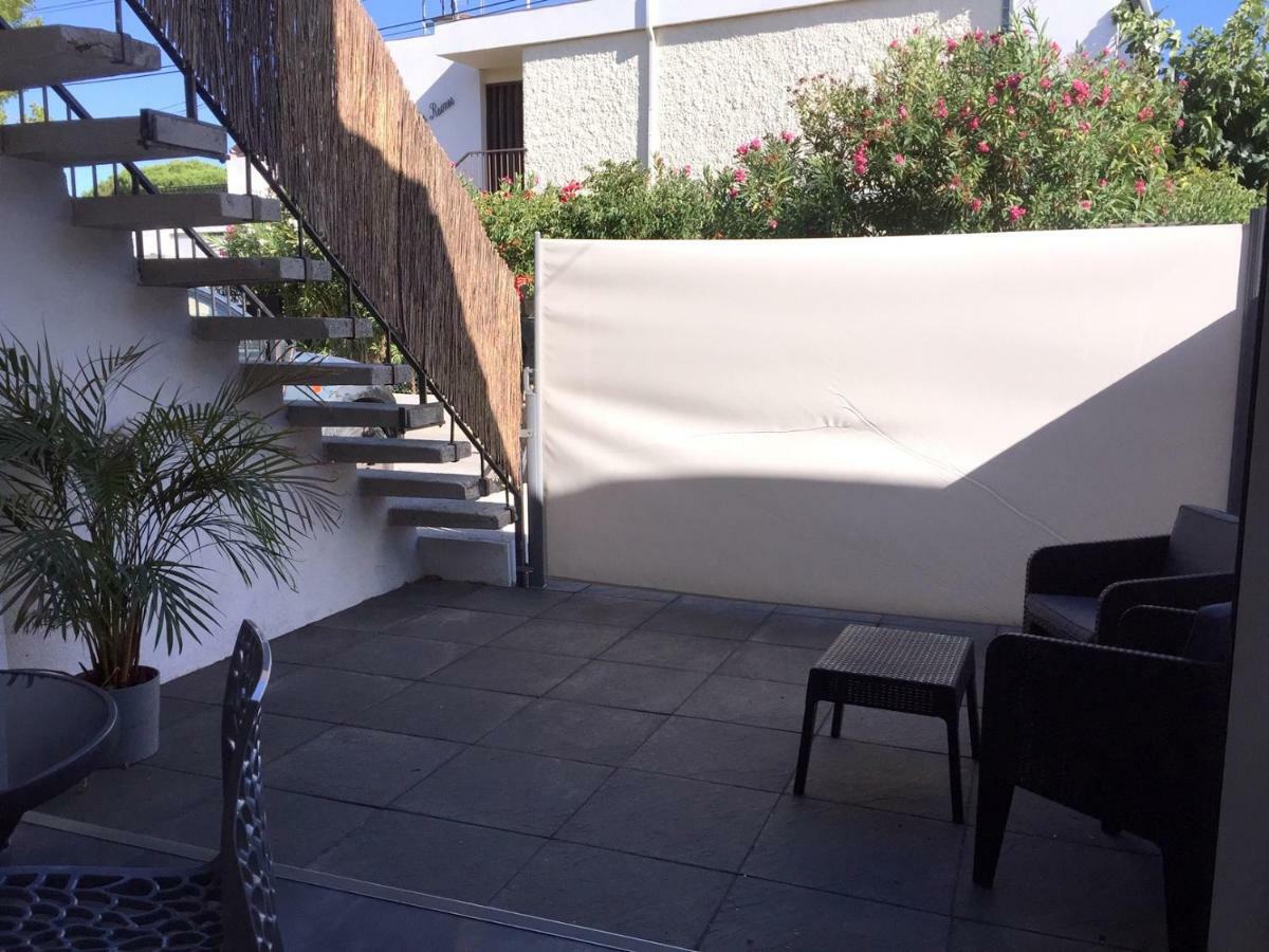 Plage A 400 M Studio Tout Confort Terrasse Clim Parking Hyeres Exterior photo